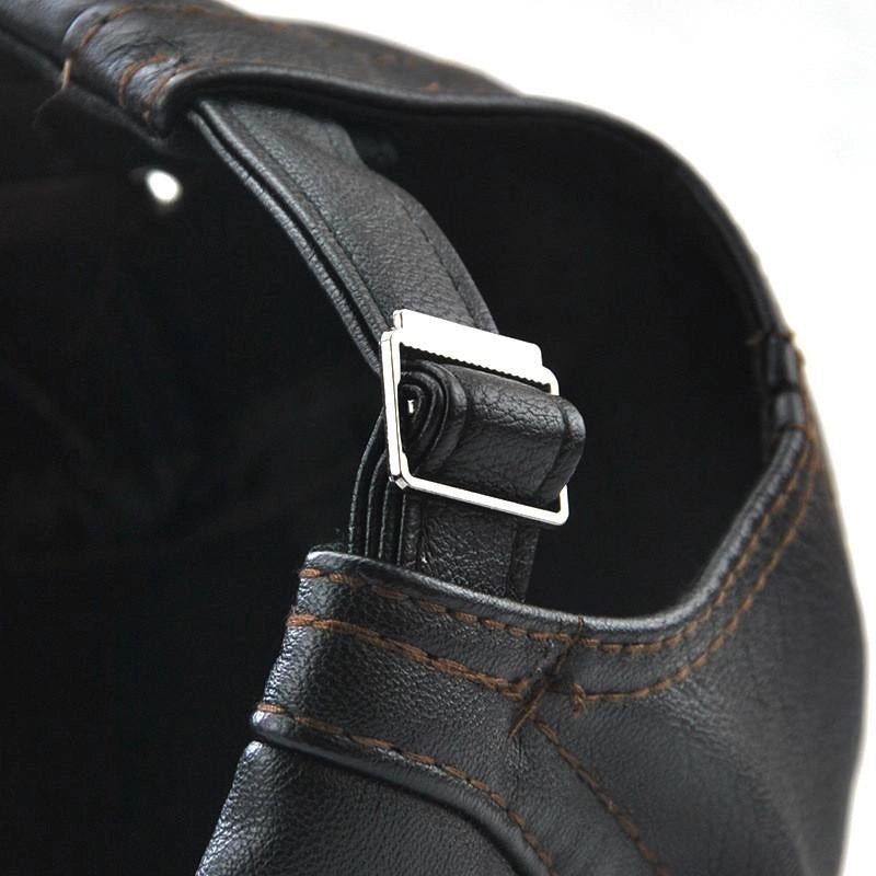 Casquette Plate en Simili Cuir - Cuirnox 4